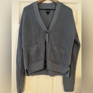 Xl Gap cropped Button sweater